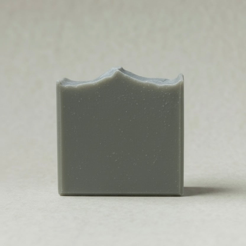 Quercus clay soap against cellulite